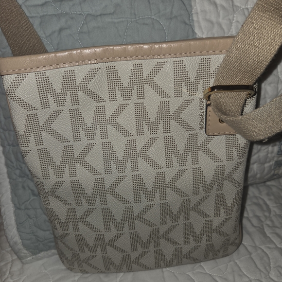 Michael Kors Tan Monogram Crossbody Bag - Picture 4 of 6